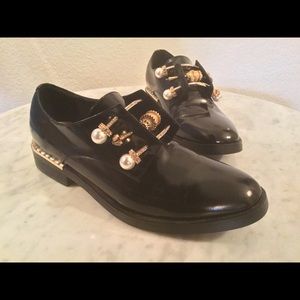 COLIAC Leather Pearl Embellished Derby Shoe Sz 38M